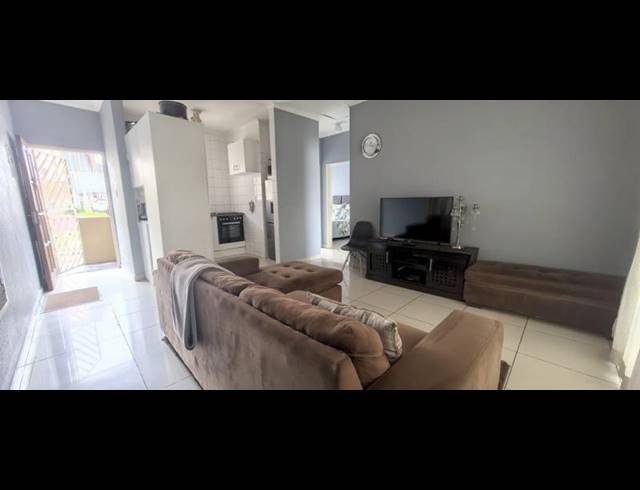 2 BEDROOM APARTMENT FOR SALE IN WINCHESTER HILLS
